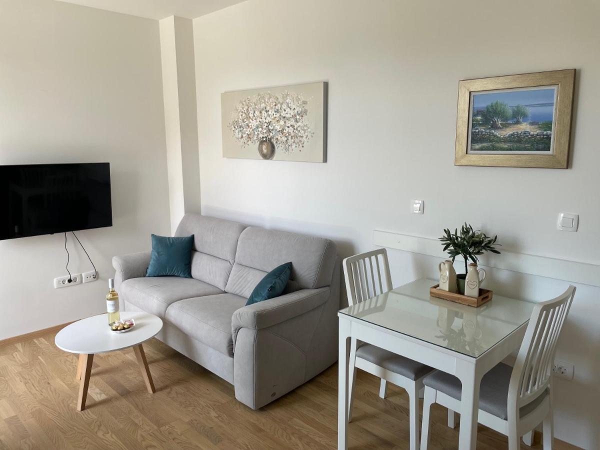 Studio Apartment Maris โปดสตรานา ภายนอก รูปภาพ
